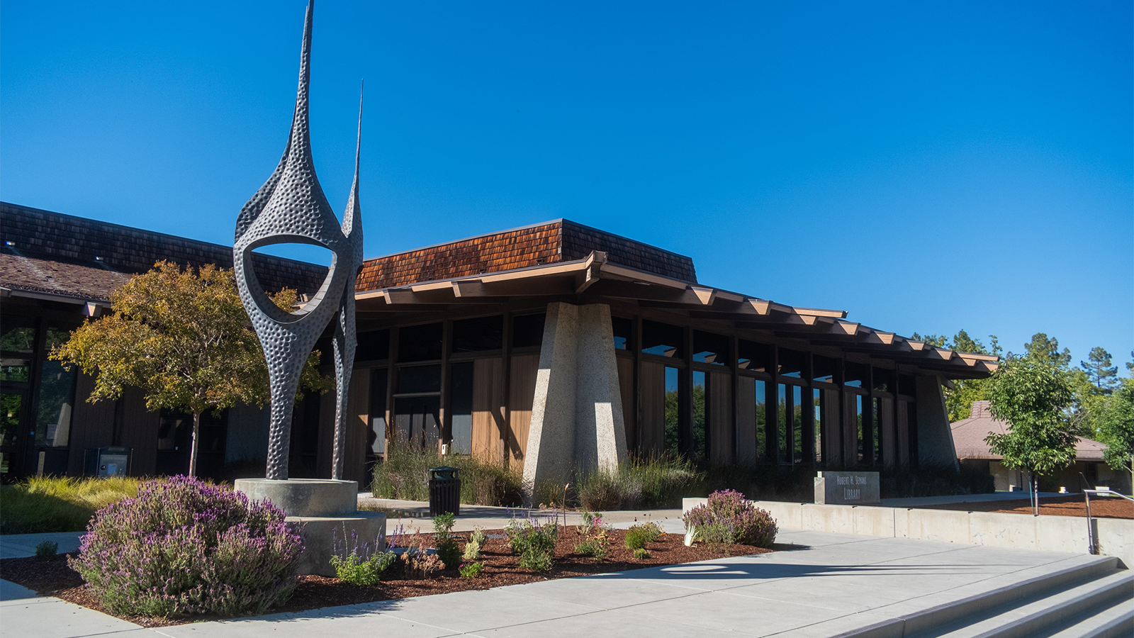 Foothill College building view